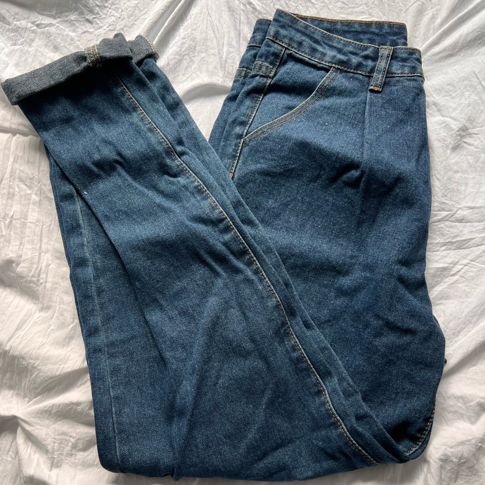 super cute shein dark wash jeans with super cute front roush